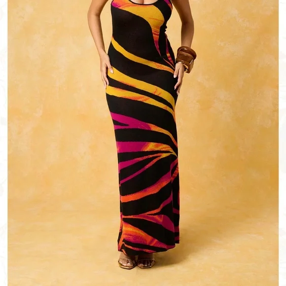 Kai Collective SAFIA ZEBRA KNITTED SQUARE NECK MAXI DRESS - Picture 1 of 3